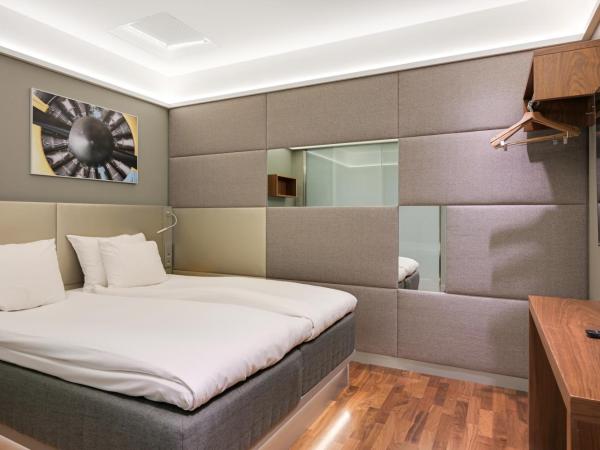 Comfort Hotel Xpress Helsinki Airport Terminal : photo 3 de la chambre petite chambre double