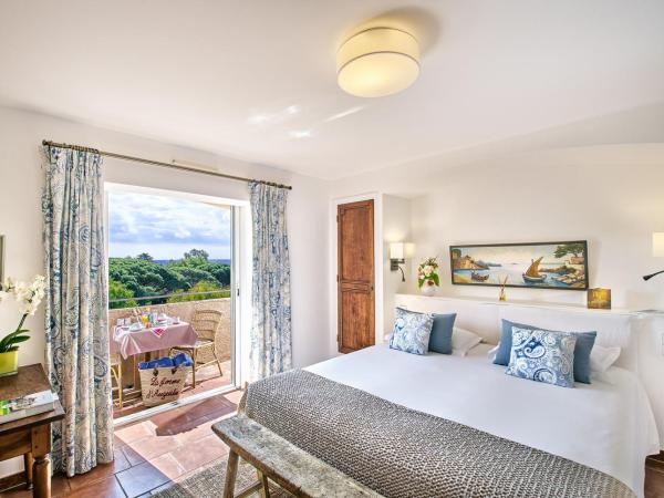 La Ferme D'Augustin : photo 1 de la chambre chambre double avec balcon - vue sur mer