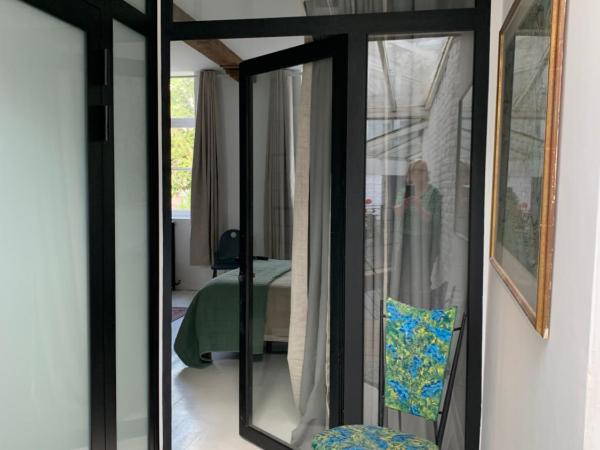 galerie jacqueline storme : photo 2 de la chambre chambre deluxe