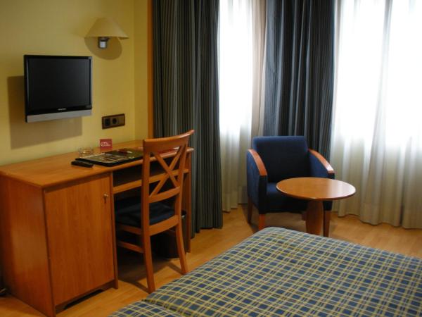 II Castillas Madrid : photo 3 de la chambre chambre double ou lits jumeaux