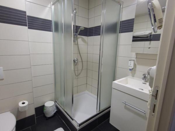 SKY APART HOTEL - Hotel EUROCAP : photo 2 de la chambre chambre triple