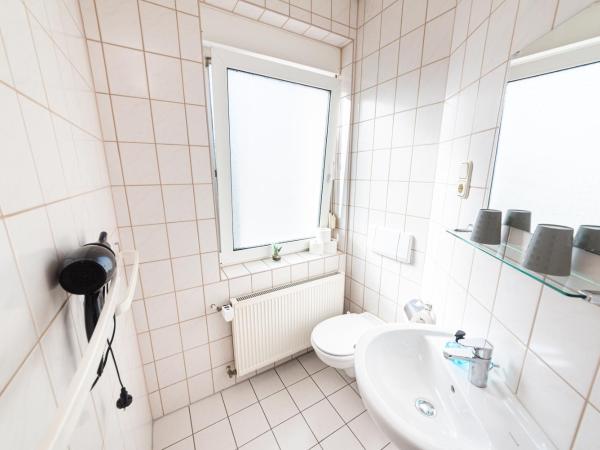 Pension Greiser : photo 4 de la chambre petite chambre lits jumeaux