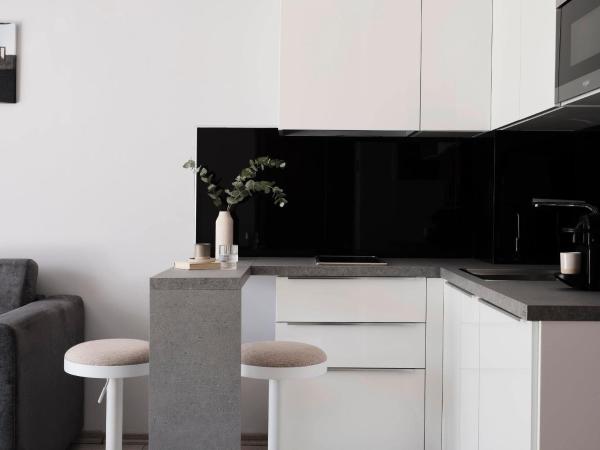 AVA Residences Athens Riviera : photo 5 de la chambre suite deluxe avec lit king-size