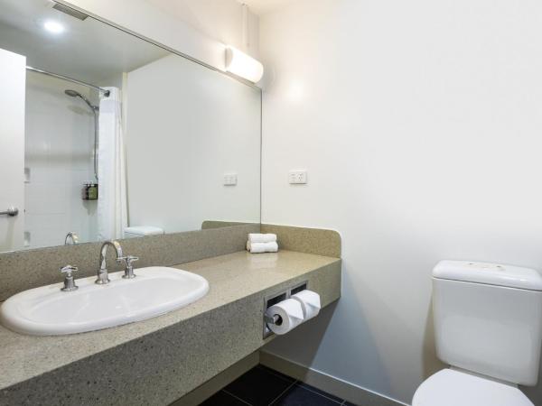 Holiday Inn Melbourne Airport, an IHG Hotel : photo 5 de la chambre chambre lit queen-size standard - non-fumeurs