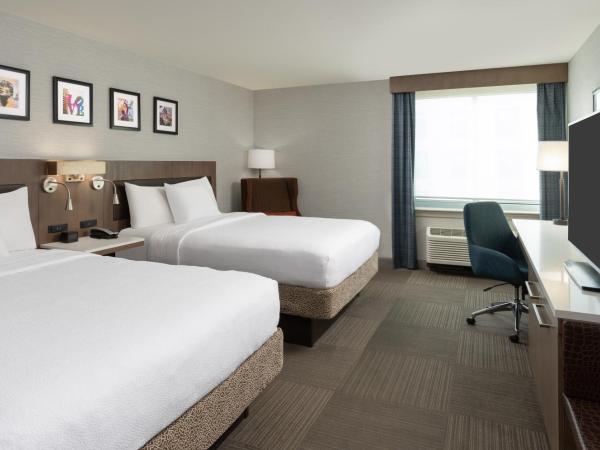 Hilton Garden Inn Philadelphia Center City : photo 4 de la chambre queen room with two queen beds and accessible tub - mobility access