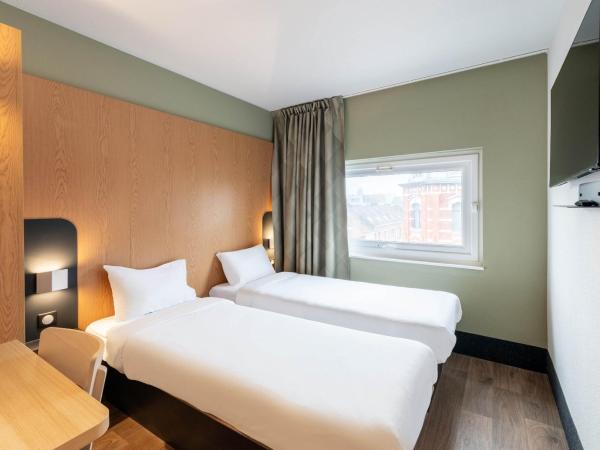 B&B HOTEL Lille Roubaix Campus Gare : photo 1 de la chambre chambre lits jumeaux