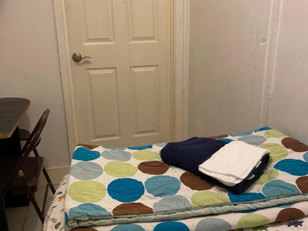 The Layover : photo 4 de la chambre petite chambre simple