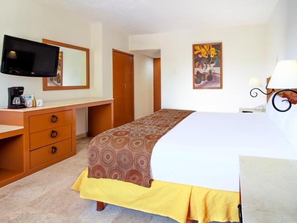 Plaza Pelicanos Club Beach Resort All Inclusive : photo 3 de la chambre chambre lit king-size