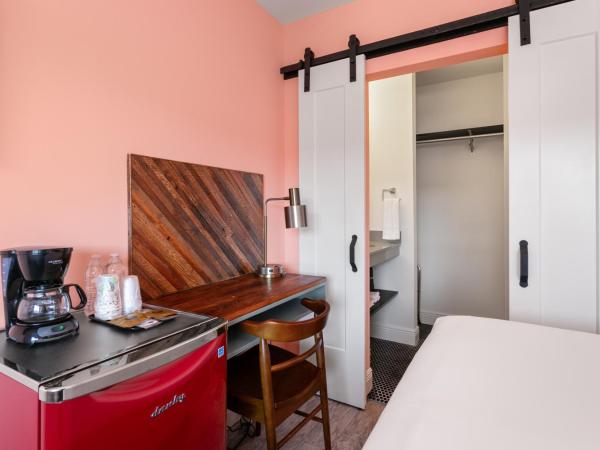 The Iris Motel : photo 7 de la chambre chambre standard avec 2 lits queen-size