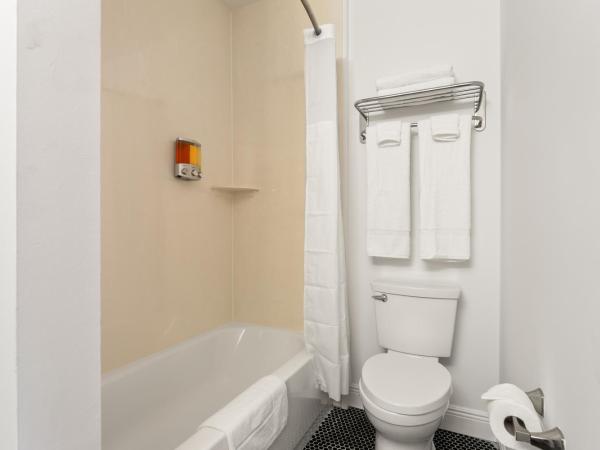 The Iris Motel : photo 4 de la chambre chambre standard avec 2 lits queen-size