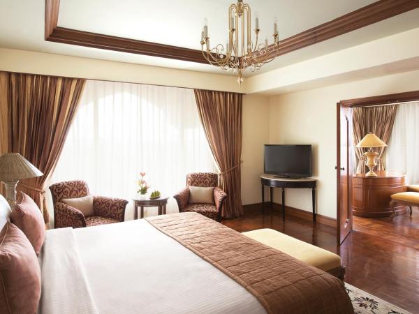 Taj Krishna : photo 7 de la chambre suite 1 chambre lit king-size de luxe - vue sur lac