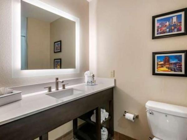 Comfort Inn & Suites Jacksonville - Orange Park Near Naval Air Station : photo 1 de la chambre chambre standard avec 2 lits queen-size - non-fumeurs