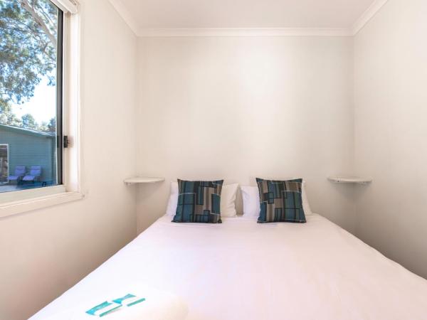 Echo Holiday Parks - Windsor Gardens : photo 3 de la chambre standard 2 bedroom cabins