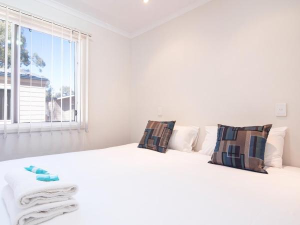 Echo Holiday Parks - Windsor Gardens : photo 3 de la chambre standard double cabins