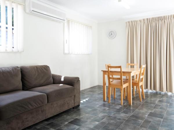 Echo Holiday Parks - Windsor Gardens : photo 8 de la chambre standard double cabins