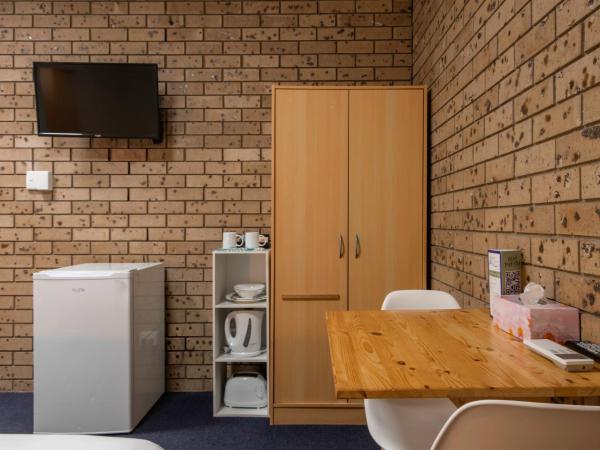 Echo Holiday Parks - Windsor Gardens : photo 3 de la chambre budget units – king