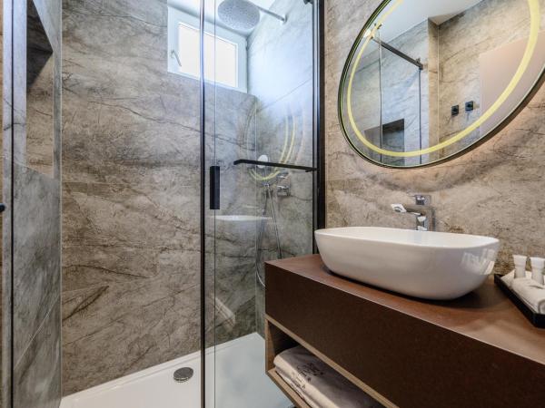 Hotel Malin : photo 5 de la chambre chambre familiale