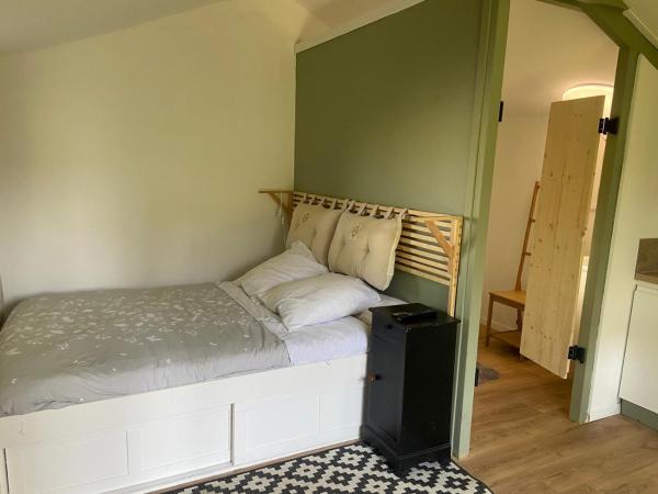 Cottage Bohème - Voyageur Solo - Jardin Partagé : photo 5 de la chambre chambre double