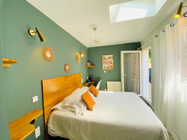 Hotel Saint-Michel : photo 9 de la chambre grande chambre double