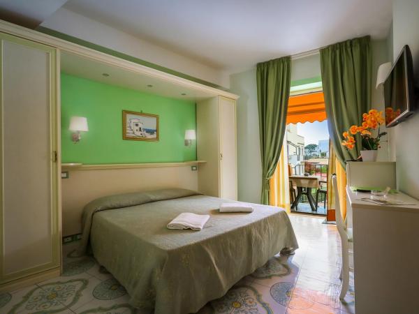 Hotel Rivamare : photo 2 de la chambre chambre double avec balcon