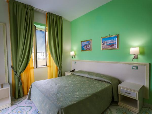 Hotel Rivamare : photo 2 de la chambre chambre double terrasse - vue mer