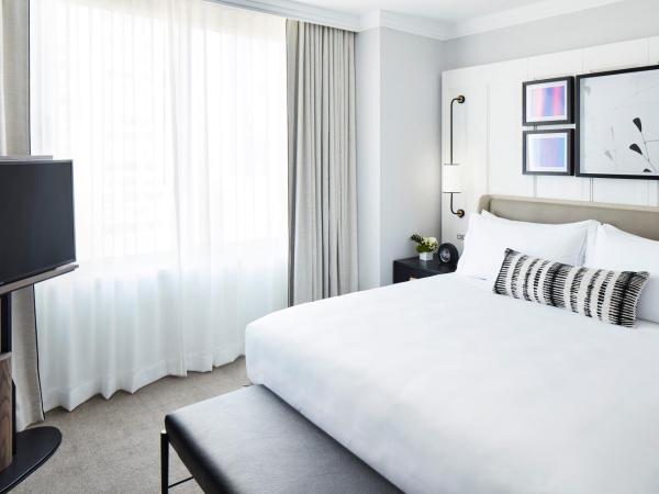 The Luxury Collection Hotel Manhattan Midtown : photo 4 de la chambre suite 1 chambre lit king-size avec baignoire - adaptée aux personnes à mobilité réduite/malentendantes