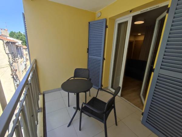 ZENAO Fréjus : photo 1 de la chambre studio avec balcon