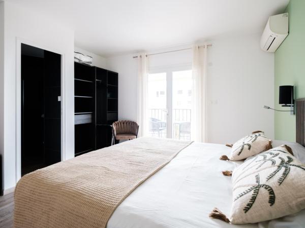 Anglade Hotel : photo 1 de la chambre chambre triple supérieure - vue sur mer