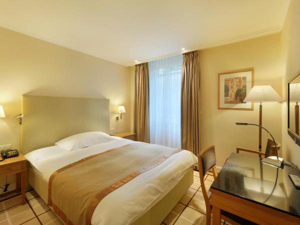 Hôtel de la Paix Lausanne : photo 4 de la chambre chambre simple