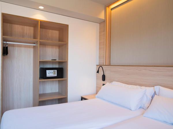 Hotel Sant Pau : photo 5 de la chambre chambre lits jumeaux avec terrasse