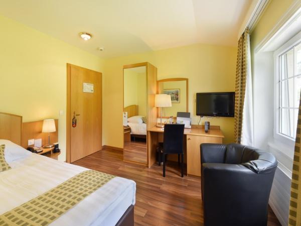 Hotel du Léman - Jongny : photo 1 de la chambre chambre simple