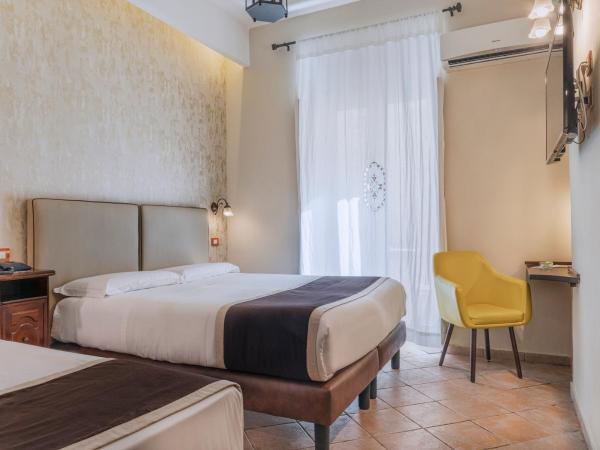 Hotel Il Convento : photo 3 de la chambre chambre triple avec balcon