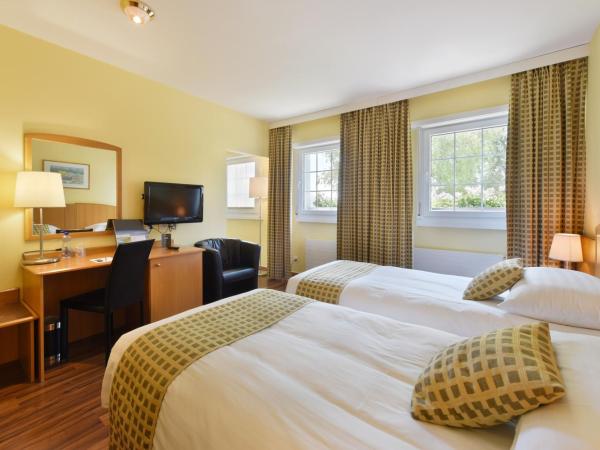 Hotel du Léman - Jongny : photo 4 de la chambre chambre double ou lits jumeaux