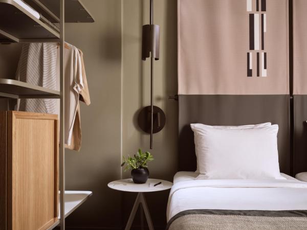 City Hotel Thessaloniki : photo 6 de la chambre chambre standard - vue intérieure