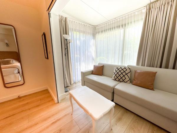 Hôtel de Provence : photo 2 de la chambre chambre familiale - rez-de-chaussée