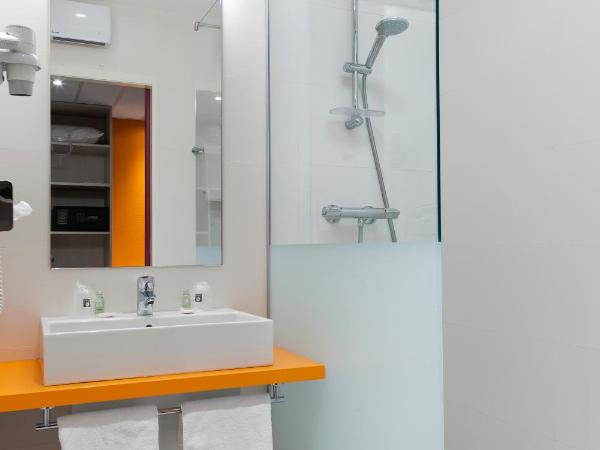 Best Western Colmar Expo : photo 5 de la chambre chambre familiale supérieure avec lit double et canapé-lit 2 personnes - non fumeurs