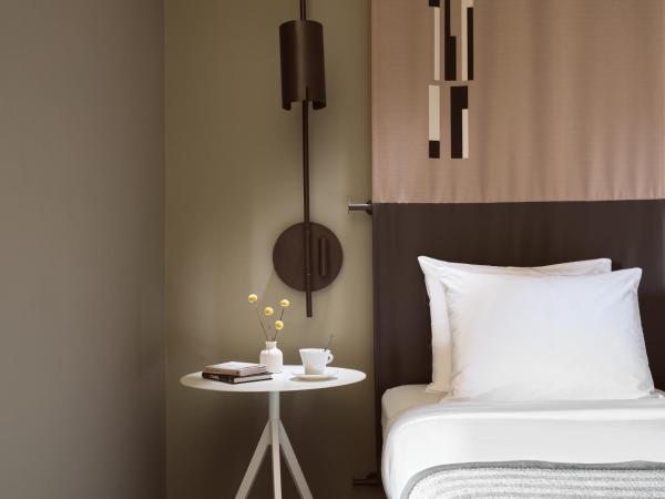 City Hotel Thessaloniki : photo 2 de la chambre chambre supérieure - vue intérieure