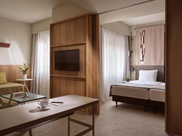 City Hotel Thessaloniki : photo 1 de la chambre suite junior - vue sur intérieur