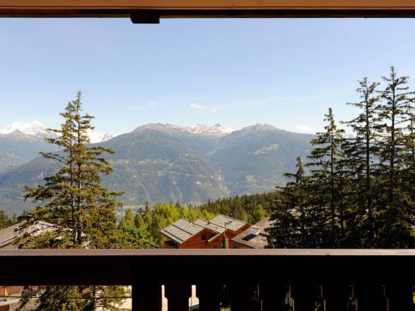 Hotel Helvetia Intergolf : photo 5 de la chambre suite familiale (2 adultes + 2 enfants) avec balcon - vue sur montagnes