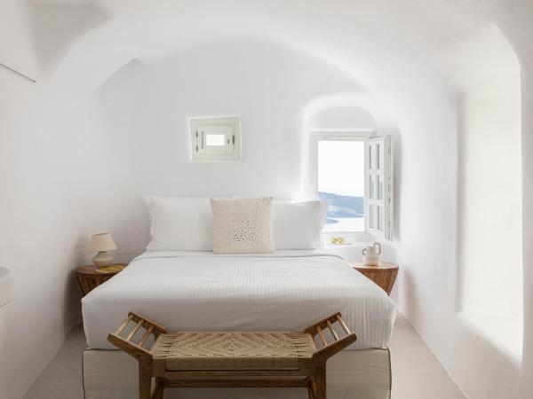 CASA SUNSHA SANTORINI : photo 5 de la chambre 2-bedroom  sea view suite with sharing pool
