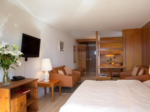 Hotel Helvetia Intergolf : photo 3 de la chambre chambre familiale (2 adultes + 1 enfant) avec balcon - vue sur montagne