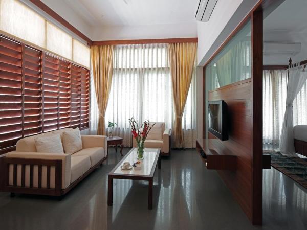 Uteliaa Manor Garden Retreat : photo 4 de la chambre grande chambre double 