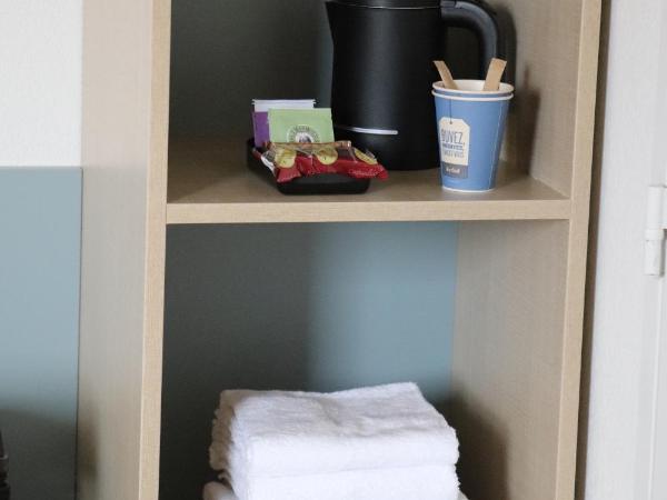 Kyriad Limoges - Ester : photo 4 de la chambre chambre standard lit queen-size