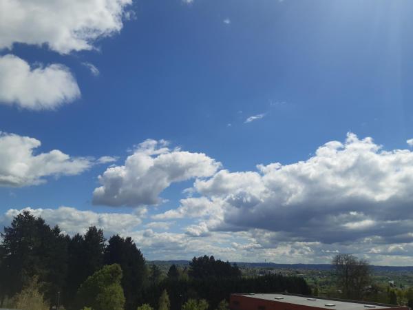 Kyriad Limoges - Ester : photo 5 de la chambre chambre lit queen-size supérieure avec canapé-lit