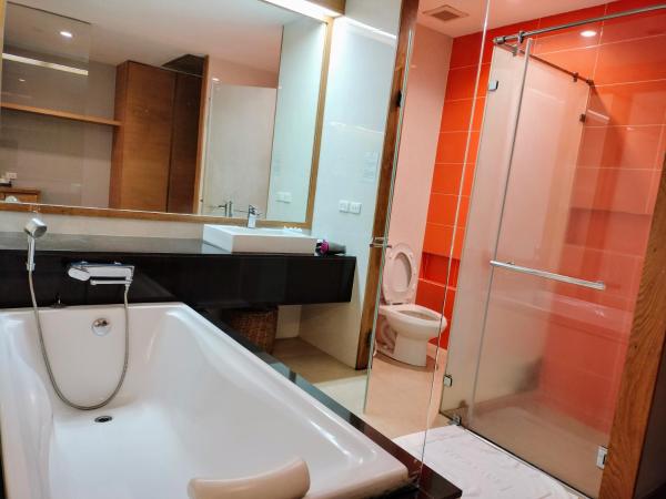 Chang Buri Resort & Spa : photo 3 de la chambre chambre deluxe côté mer avec baignoire