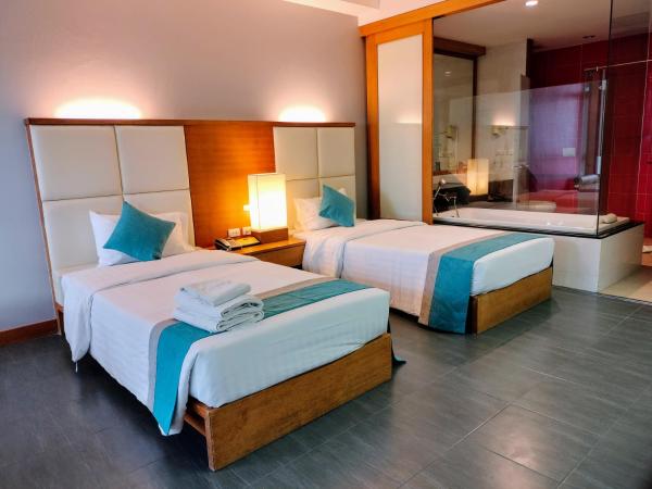 Chang Buri Resort & Spa : photo 2 de la chambre chambre deluxe côté mer avec baignoire