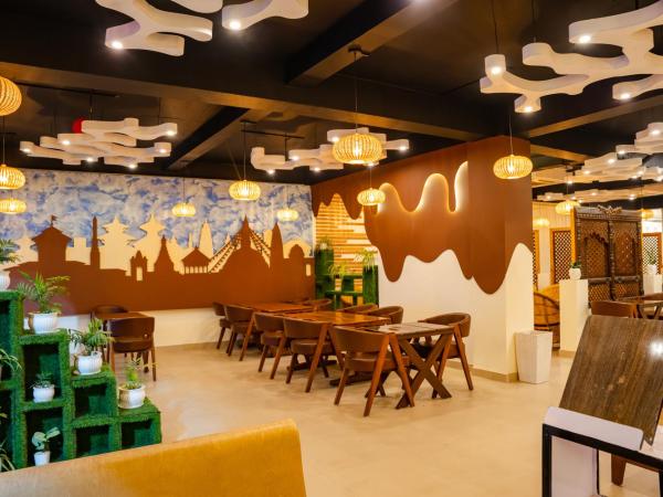 Drishya Hotel : photo 7 de la chambre deluxe triple or family room with mountain and city view