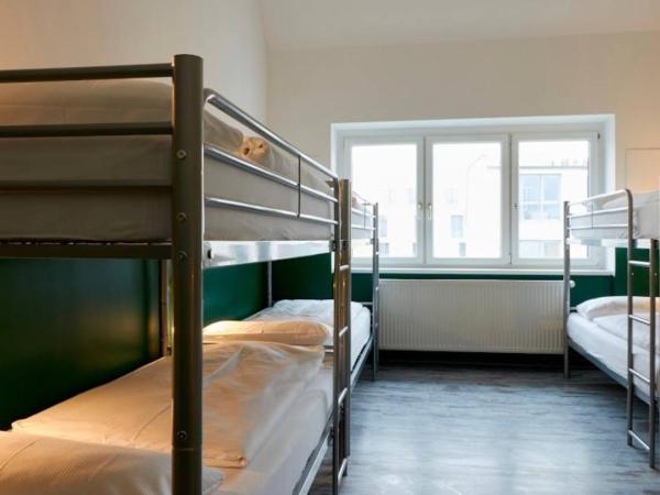 Hostel : photo 5 de la chambre lit superposé dans dortoir mixte