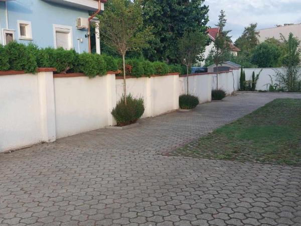 Siesta Apartmanház Balatonfüred : photo 7 de la chambre chambre lit queen-size avec balcon