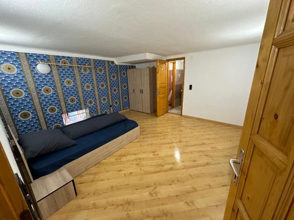 Hostel King : photo 3 de la chambre chambre deluxe avec 2 lits doubles